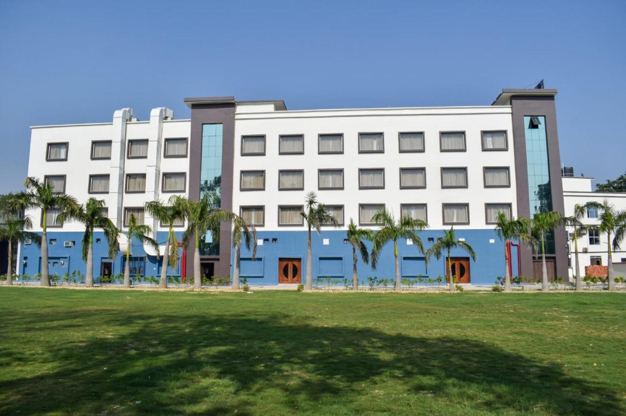 Tulip Inn Shravasti Bahraich Dış mekan fotoğraf