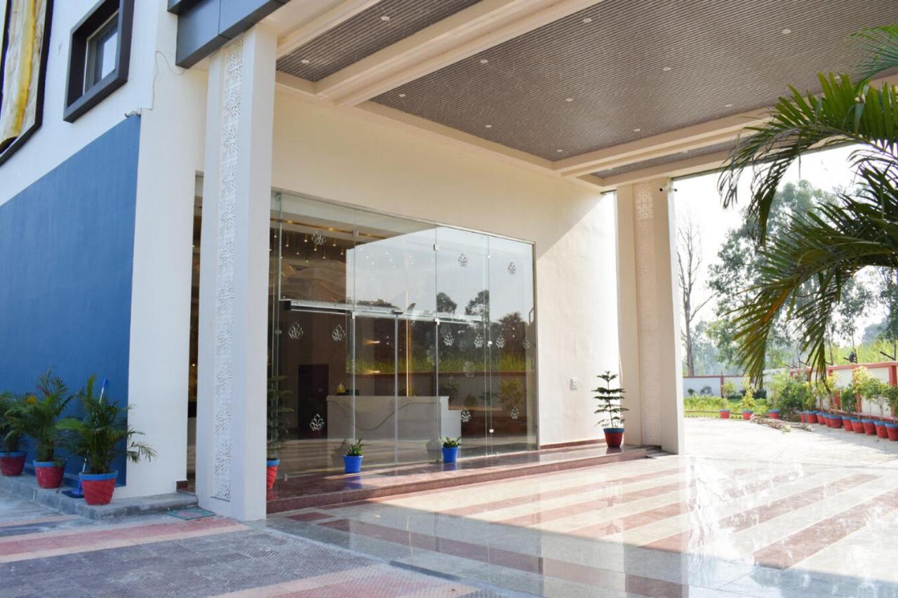 Tulip Inn Shravasti Bahraich Dış mekan fotoğraf
